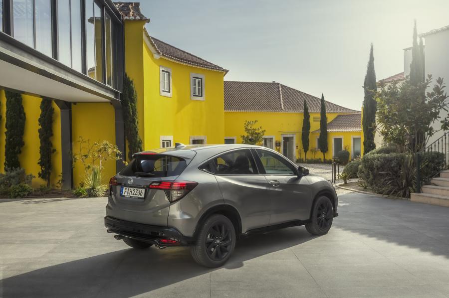  Honda HR-V Sport 2018 года  (EU) (фото 6 из 40)